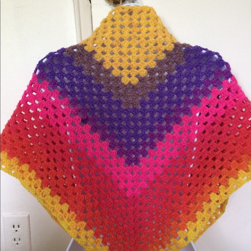 Crochet wrap - Picture 2 of 2